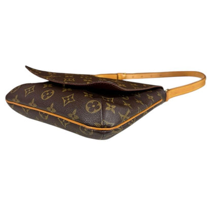 Louis Vuitton Musette Salsa Short Monogram Shoulder Bag Monogram Canvas M51258