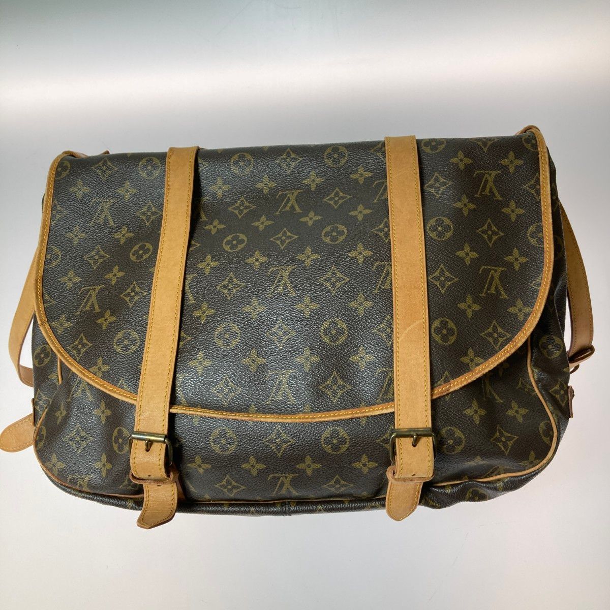 Louis Vuitton Monogram Saumur 43 Shoulder Bag M42252 Brown Inner Pocket Frayed