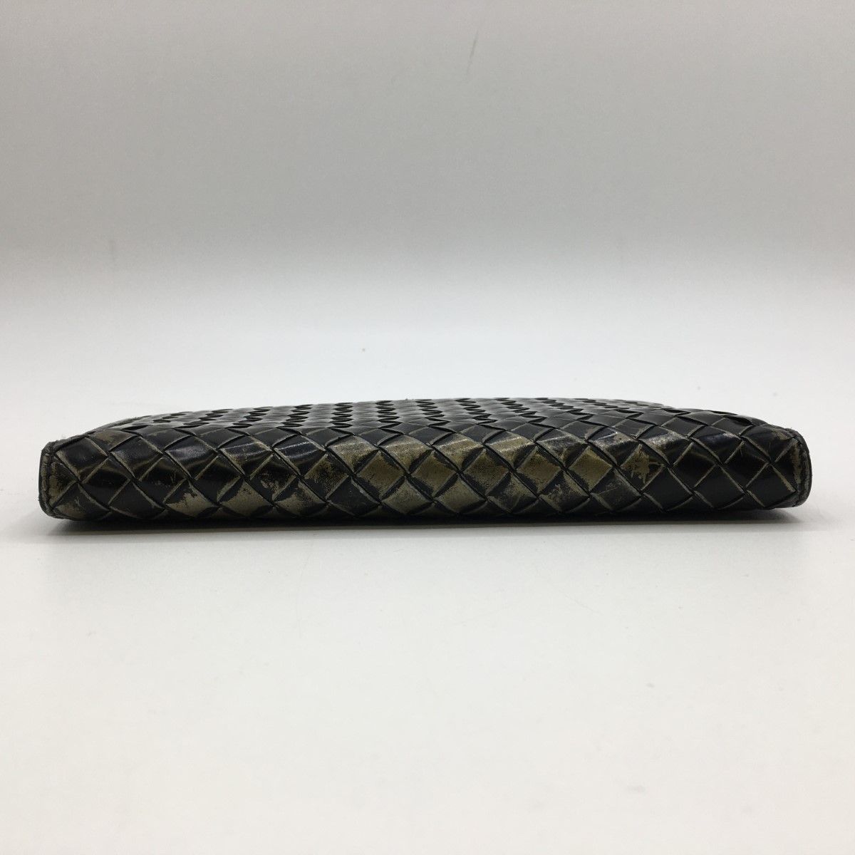Bottega Veneta Intrecciato Enamel Long Wallet B024971200 Corner Scuff