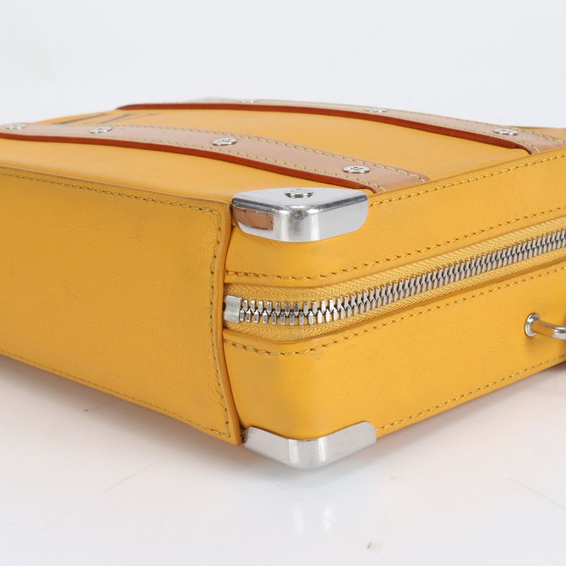 Louis Vuitton With RFID Handle Soft Trunk 7 M59669 Leather 2WAY Shoulder Bag