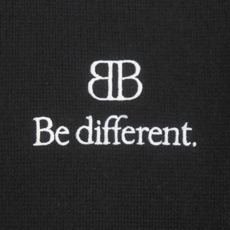 Balenciaga 22AW 719658 100% Cashmere Be Different Embroidered Crew Neck Knit