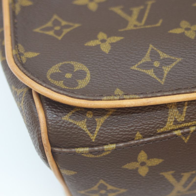 Louis Vuitton 01 M45257 Monogram Abbess Shoulder Bag
