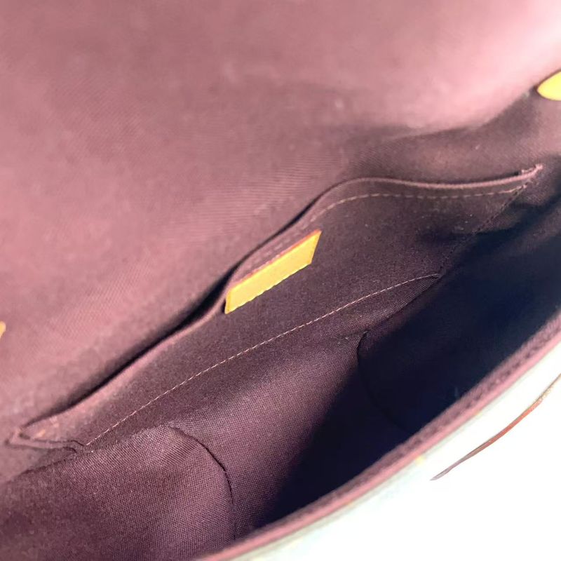 Louis Vuitton Saint-cloud Monogram Leather × PVC Brown Shoulder Bag Gold M41481