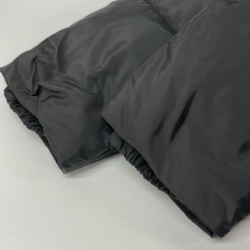 Prada  Authentic 29e117 Fur Triangle Logo Down 40