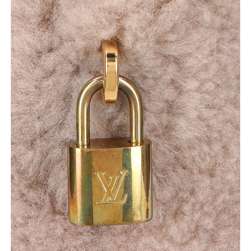 Louis Vuitton M93850 Lockit Voyage Mouton