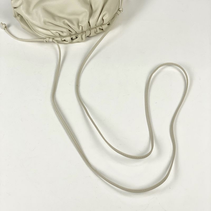 Bottega Veneta Mini The Pouch Shoulder Bag Gusset Shoulder Bag Leather Ivory