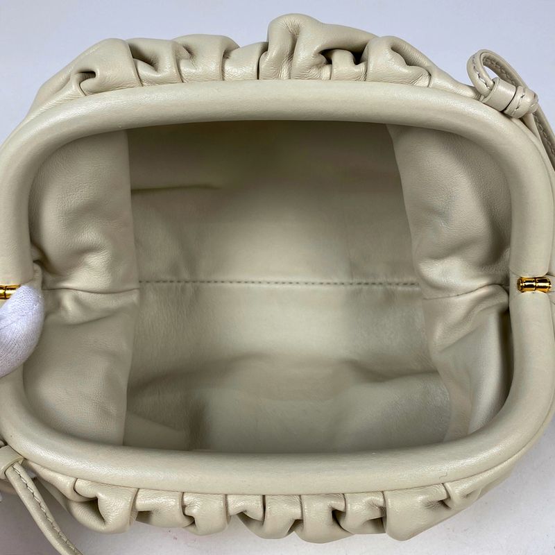 Bottega Veneta Mini The Pouch Shoulder Bag Gusset Shoulder Bag Leather Ivory