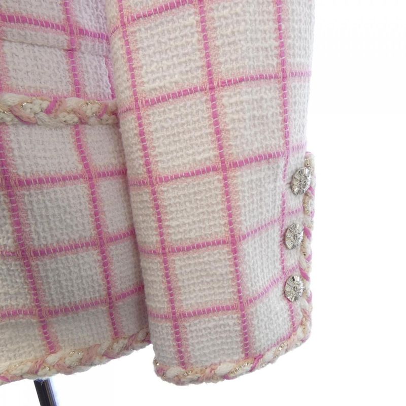 Chanel Look38 P73947v65544 23c Collarless Jacket