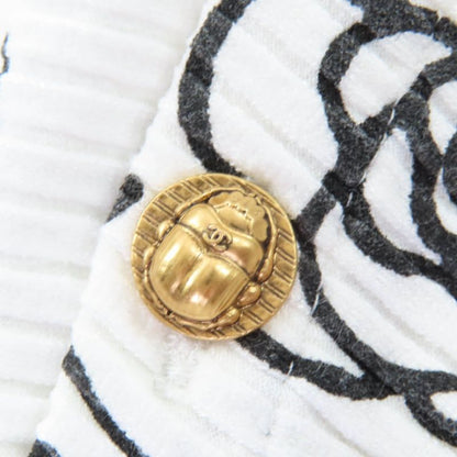 CHANEL 19A P61888v47215 Gold Button Coco Mark Camelia Logo Graffiti Short