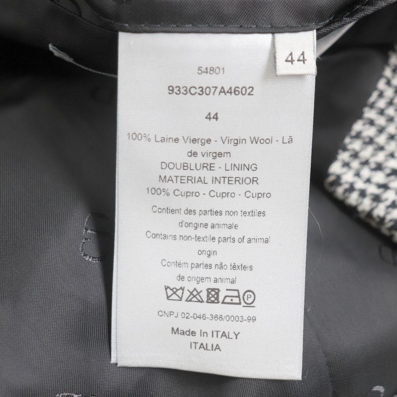 2019 DIOR Om 933c307a4602 Staggered Pattern With Belt And Logo Buttons Wool