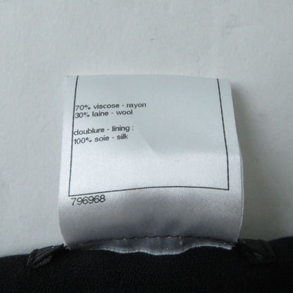 CHANEL P41079 With Coco Mark Buttons Lined With 100% Silk Knee-length