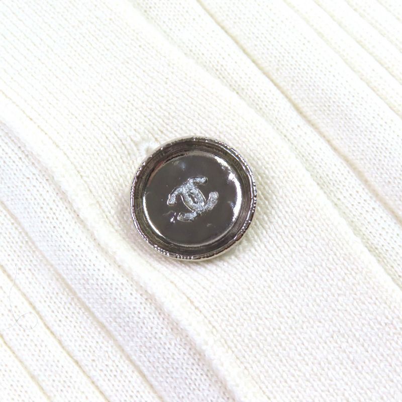CHANEL 25SS P78678 Cashmere Silk Coco Mark Button Long Sleeve Ribbed Knit