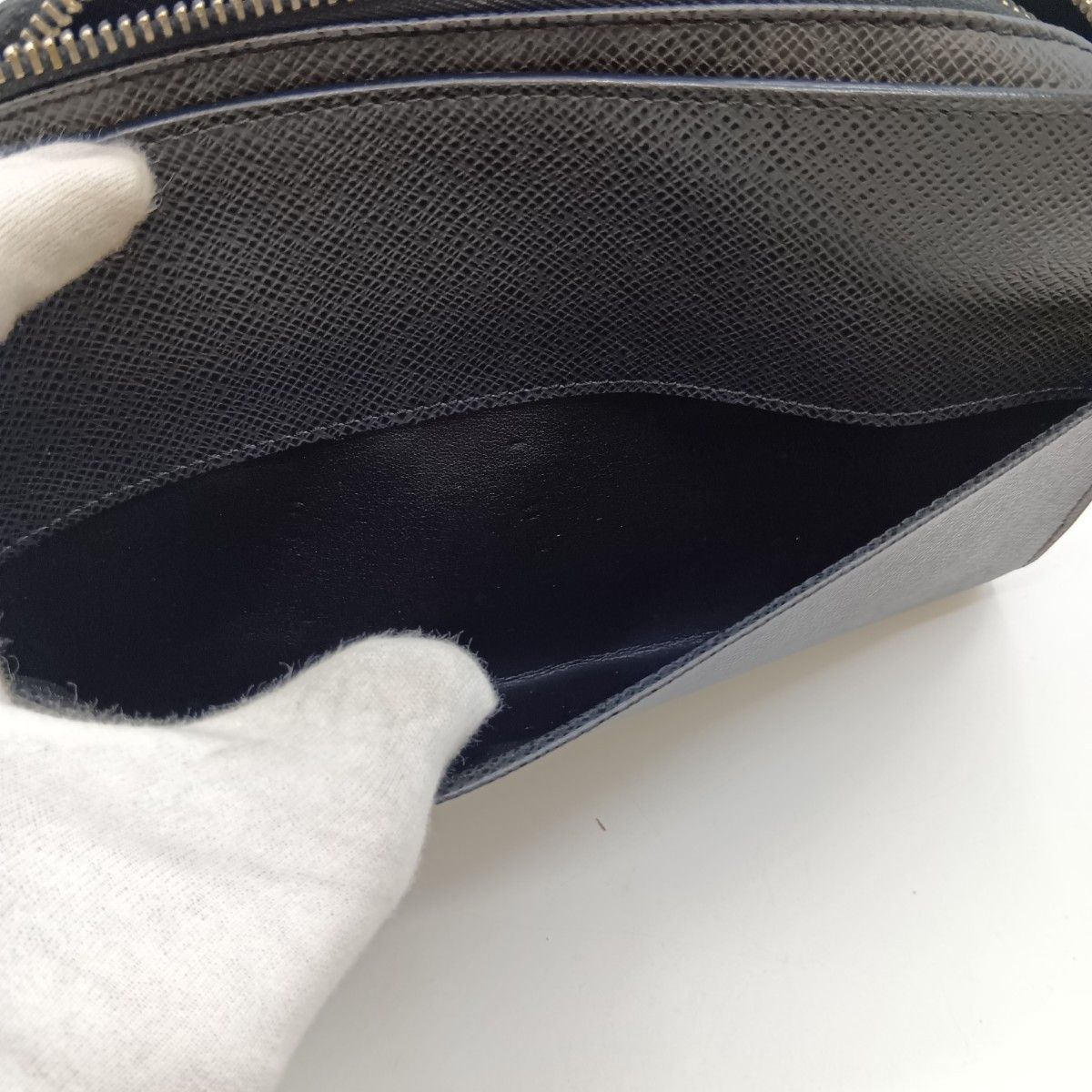 Louis Vuitton Taiga Baikal Ardoise Second Bag M30182 Black