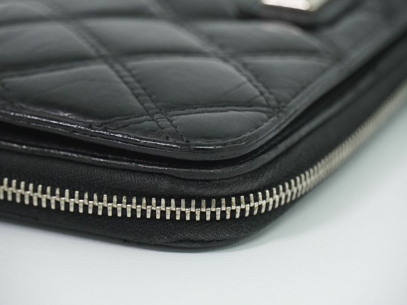 Authentic Chanel Paris New York Line Matelasse Round Zipper Long Wallet Long