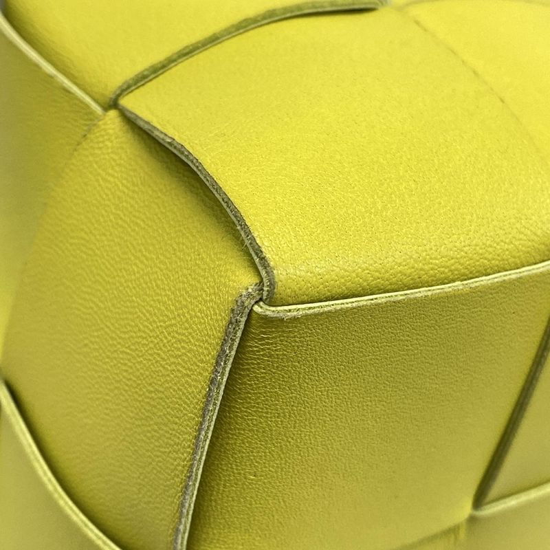 Bottega Veneta Bag Small Bucket Bag Yellow Green Shape