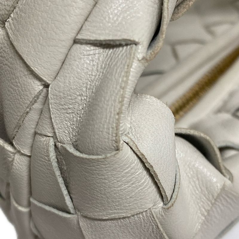 Bottega Veneta Candy Jodie Handbag in Light Gray