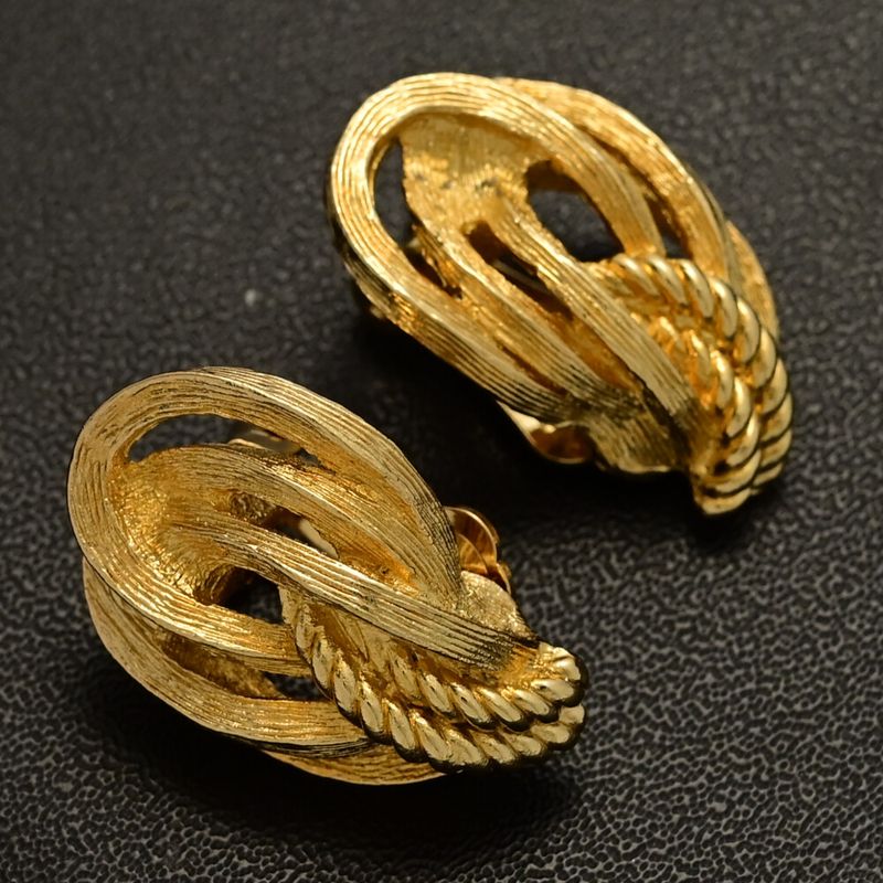 Christian DIOR Plant Motif Earrings / Alloy / Plating - 10.4g / Gold / Gift /