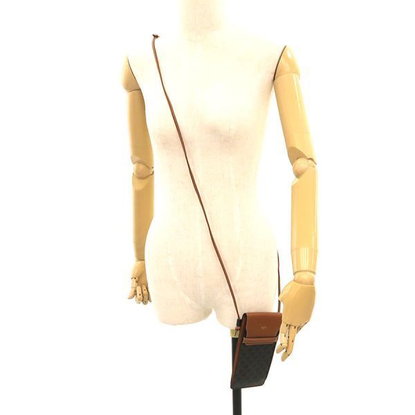 Celine Mobile Pouch / Triomphe Canvas And Lambskin 10g332cqd.04lu