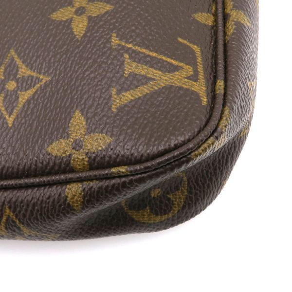 Louis Vuitton Monogram Accessory Pouch W/strap M51980 )