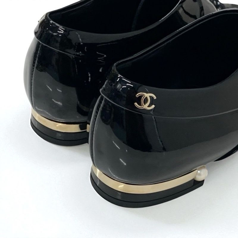 Chanel Loafers Leather Shoes Patent Fake Pearl Black Here Mark Lace Up