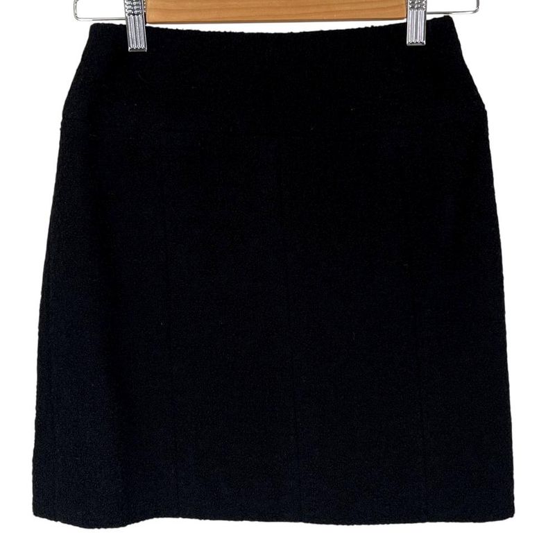 Chanel Set Up Women's Skirt Clothes Jacket Apparel Vintage Chanel 40 Black Wool
