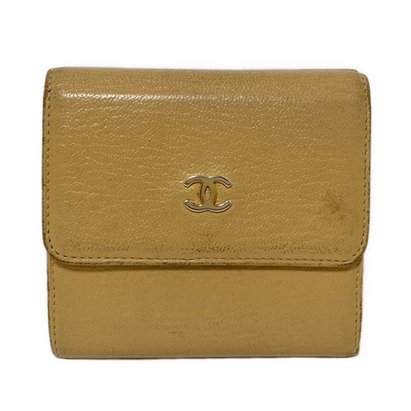Chanel Trifold Wallet - Beige Gold Leather