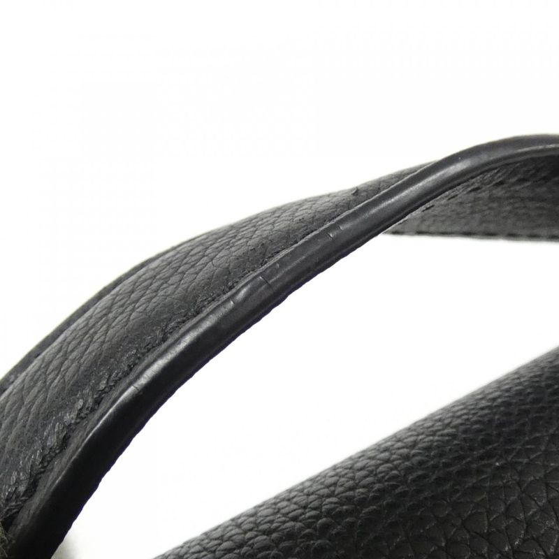 Louis Vuitton Oxford M22735 Shoulder Bag