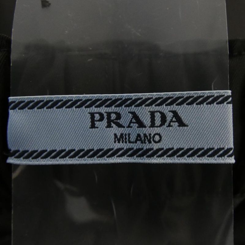 Prada Triangle Logo 22c757 S231 1WQ8 Shorts