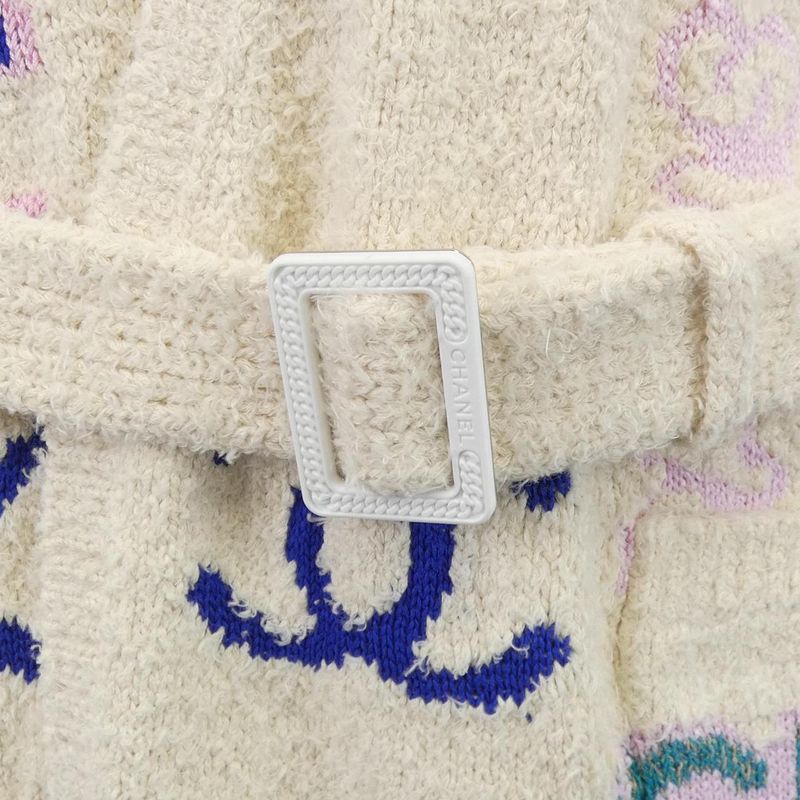 Chanel Look28 P74736k10718 23P Long Cardigan