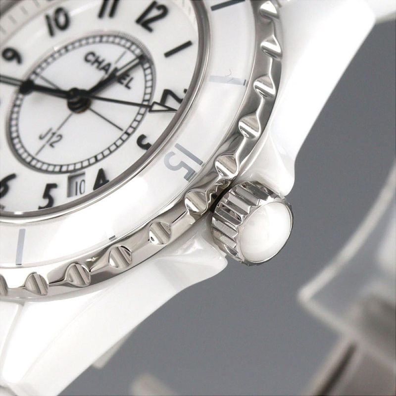 Chanel J12 33mm (1.30in) Ceramic H0968 Ceramic Quartz