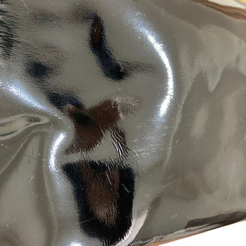 Good Fendi Chameleon Patent Leather Handbag 8bl114-B94 Black Ladies Used