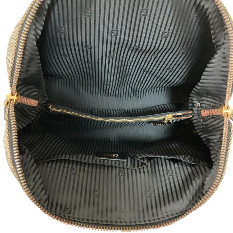 Good Fendi Chameleon Patent Leather Handbag 8bl114-B94 Black Ladies Used