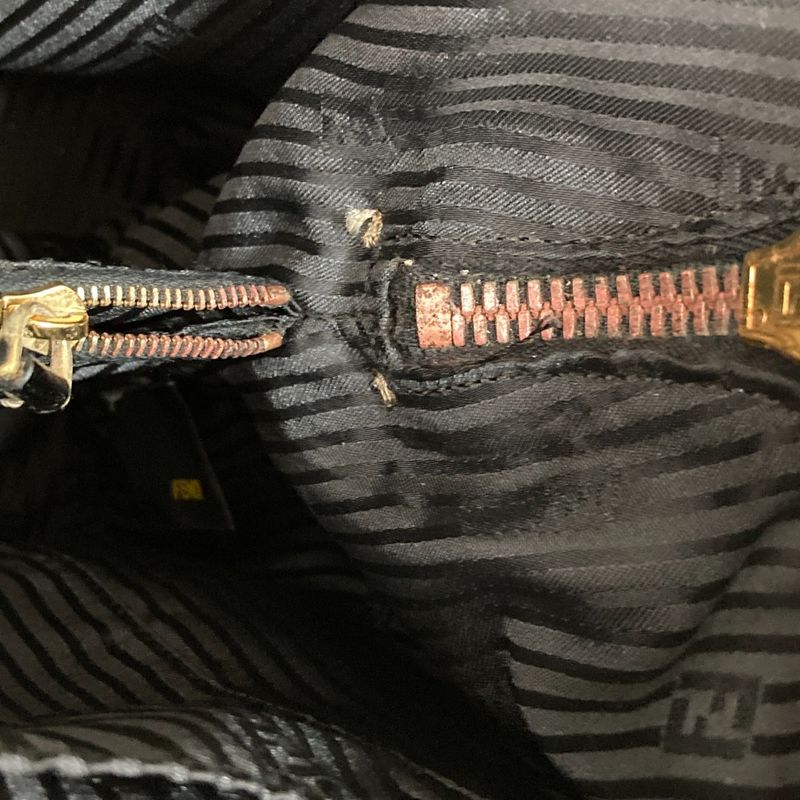 Good Fendi Chameleon Patent Leather Handbag 8bl114-B94 Black Ladies Used