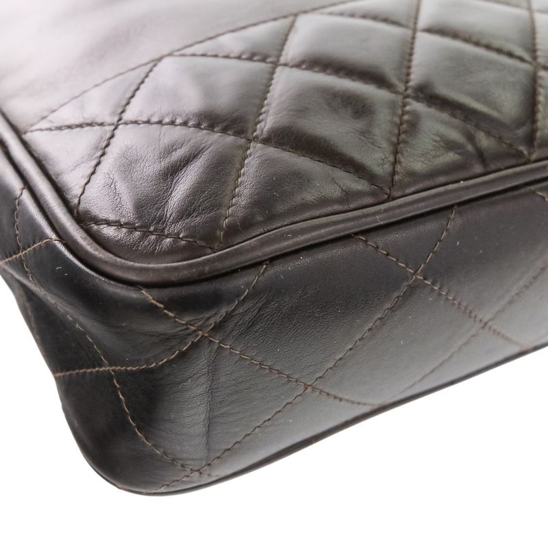 Good Chanel Matelasse Leather Chain Shoulder Bag Brown Gold Color Hardware