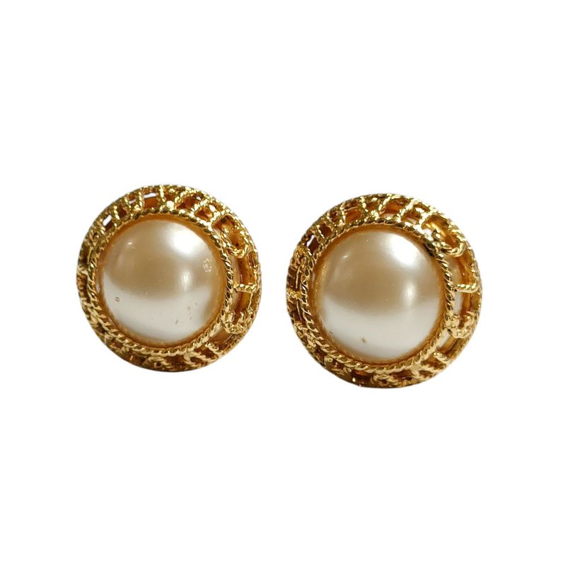 Good Quality 94a Chanel Vintage Faux Pearl Circle Clip Earrings with Box Gold