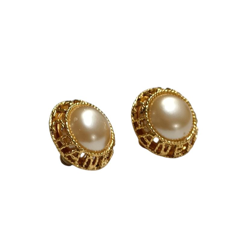Good Quality 94a Chanel Vintage Faux Pearl Circle Clip Earrings with Box Gold