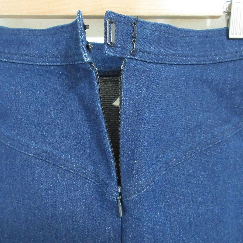 Chanel Denim Skirt Size 38 Indigo Ladies Secondhand Used