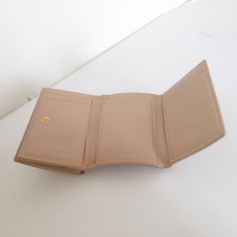 Good Bottega Veneta Intrecciato Leather Tiny Trifold Wallet Compact Wallet