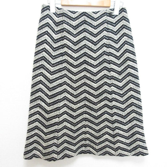 02A Chanel Vintage Chevron Coco Mark Lame Tweed Skirt Size 36 Multicolor