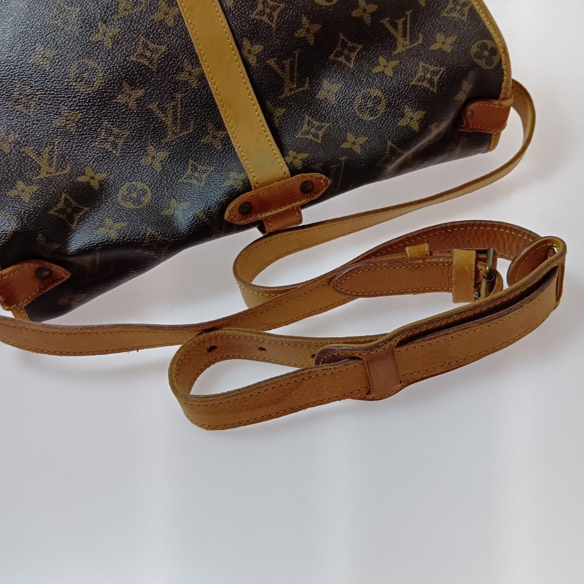 Louis Vuitton Monogram Saumur 35 Shoulder Bag M42254 Brown