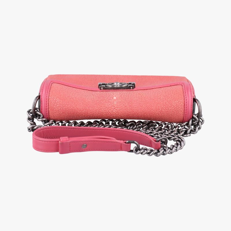 Chanel Boy Exotic Pink Pearl Fish Leather A67198 17067444