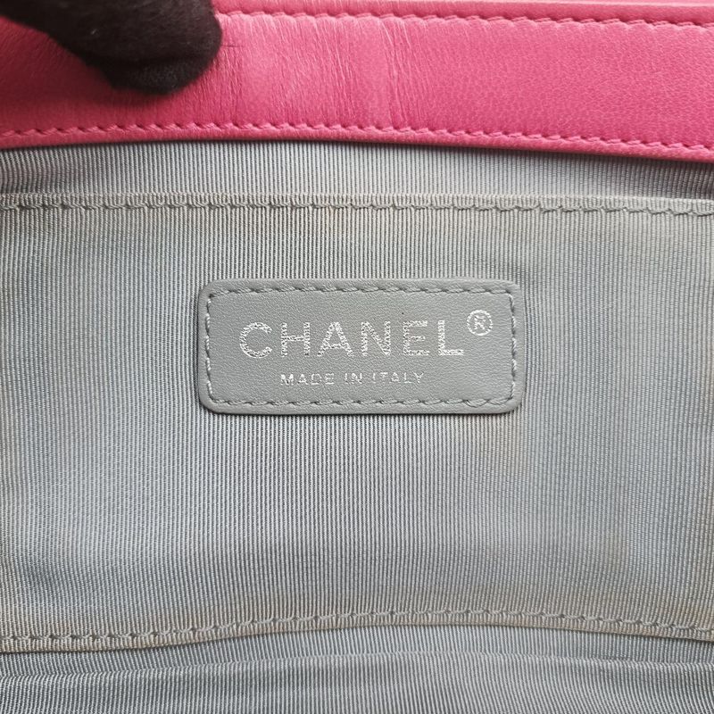 Chanel Boy Exotic Pink Pearl Fish Leather A67198 17067444