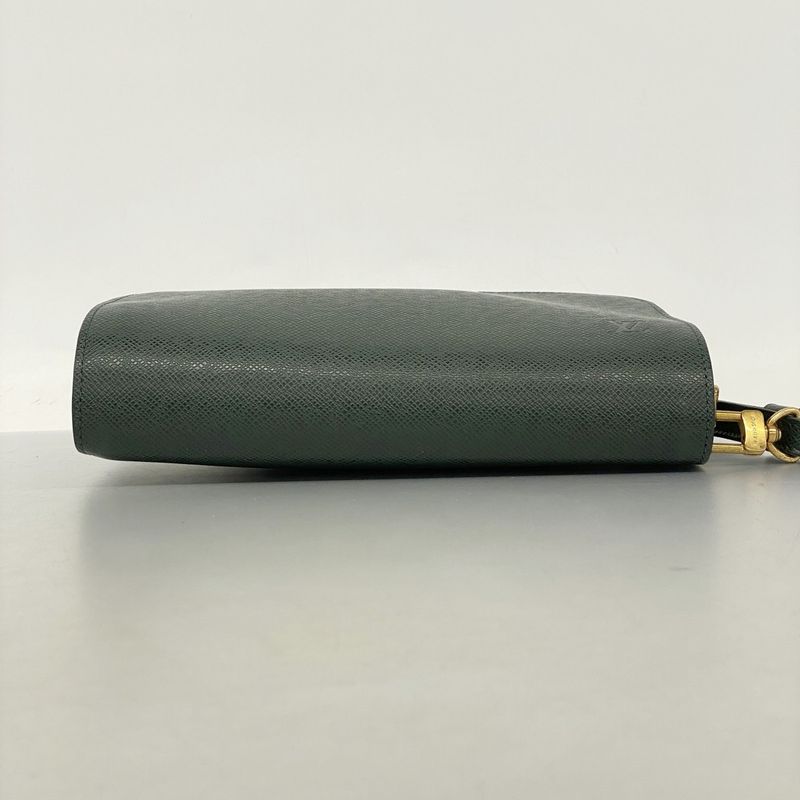 Louis Vuitton Clutch Bag Taiga Baikal M30184 Epi Sare Men's