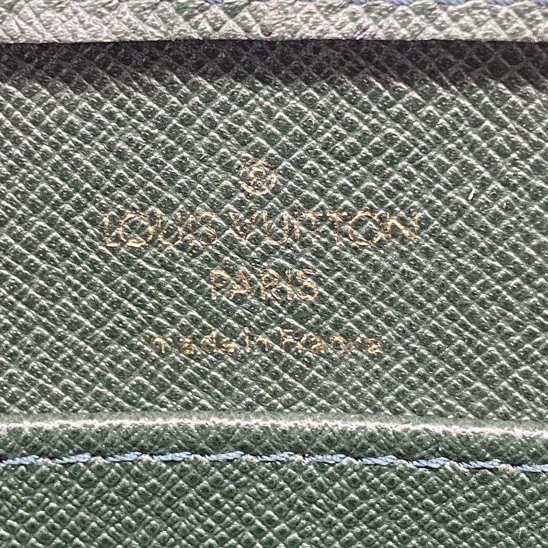 Louis Vuitton Clutch Bag Taiga Baikal M30184 Epi Sare Men's