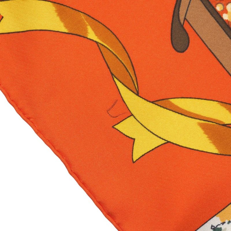 Hermes Neige Dantan Last Years Snow Scarf Carré 90 Total Silk Total Shawl