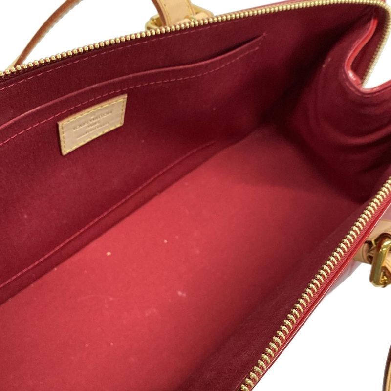 Louis Vuitton Shoulder Bag Monogram Vernis Rosewood Avenue M93507 Pomme D'amour