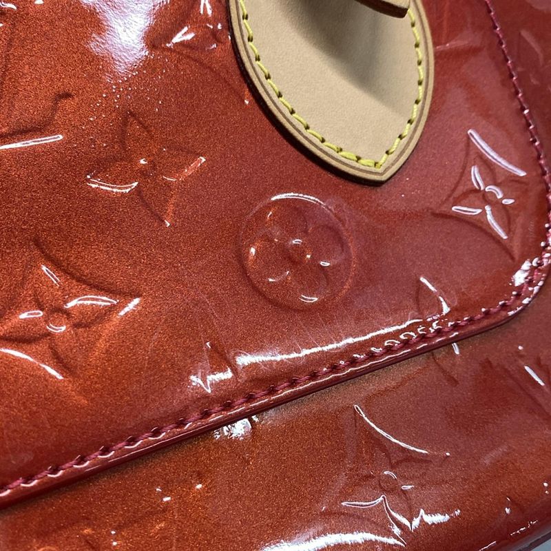 Louis Vuitton Shoulder Bag Monogram Vernis Rosewood Avenue M93507 Pomme D'amour
