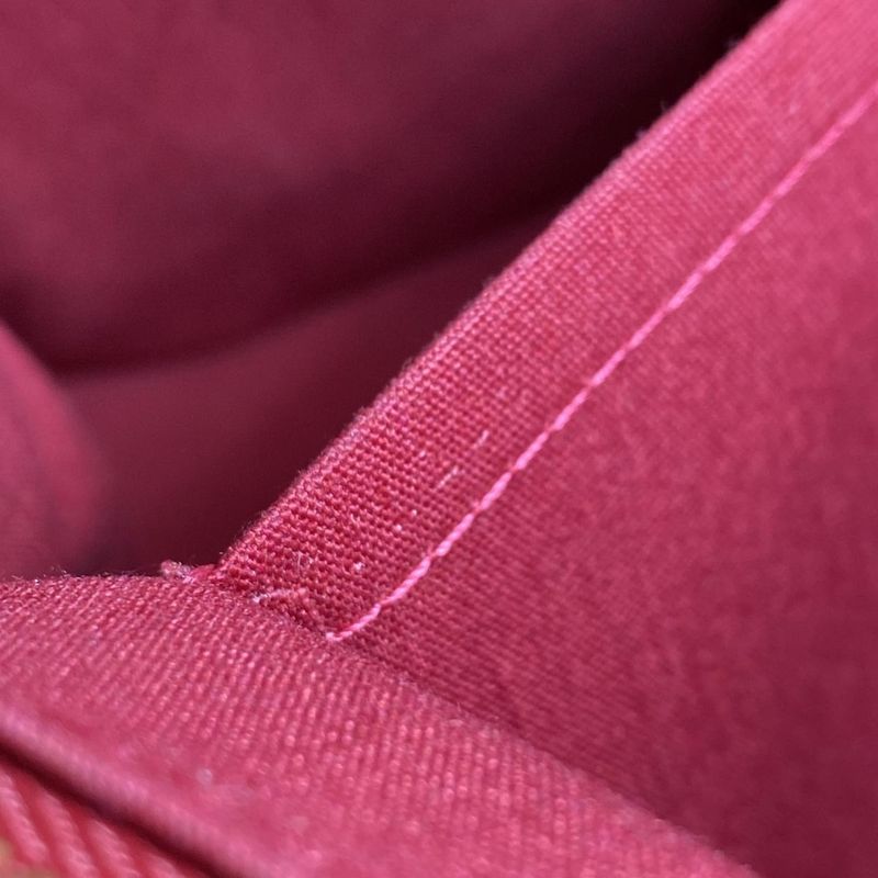 Louis Vuitton Shoulder Bag Monogram Vernis Rosewood Avenue M93507 Pomme D'amour