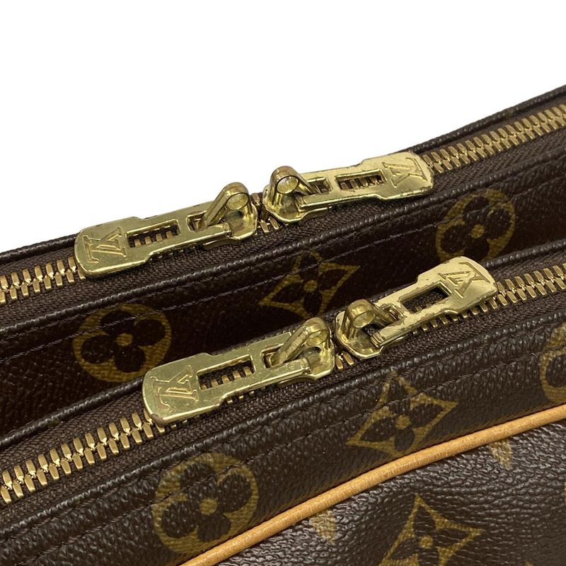 Louis Vuitton Shoulder Bag Monogram Reporter GM M45252 -