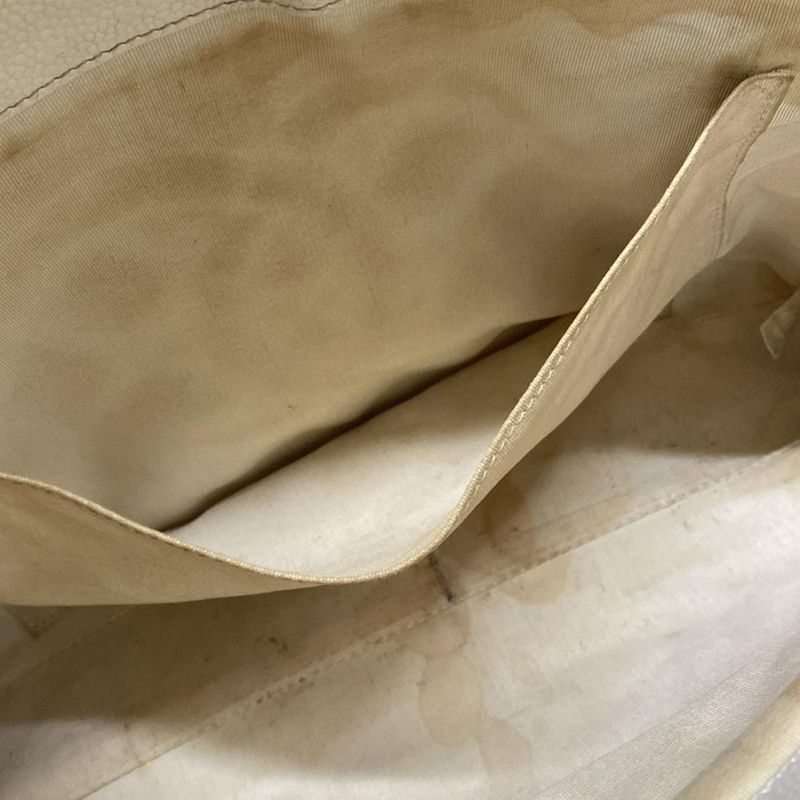 Chanel Tote Bag Revival Chain Tote A20995 White Chain Shoulder/gold Hardware